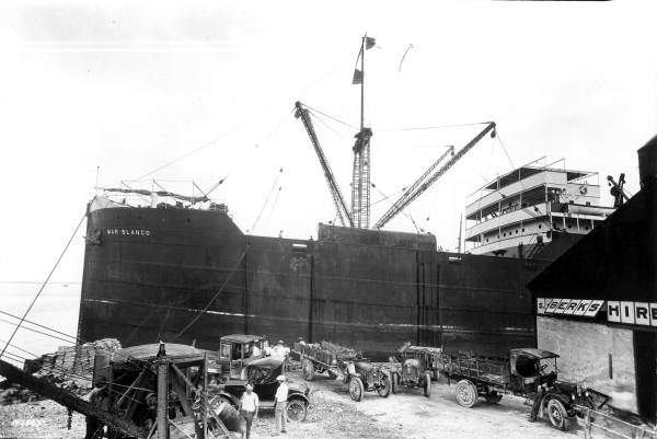 Cuban roof tiles being unloaded from the Mar Blanco in Miami, Florida.