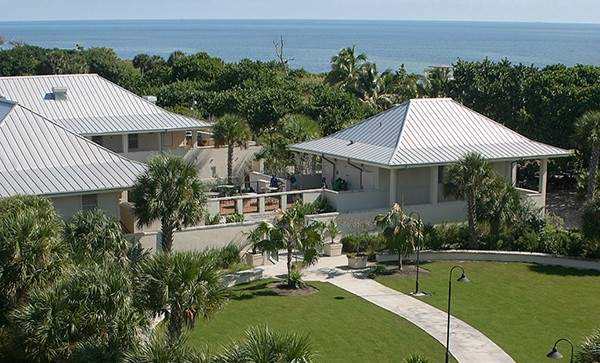Exterior view of the Crandon Nature Center.